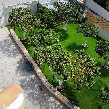 Almasalo Apartament *